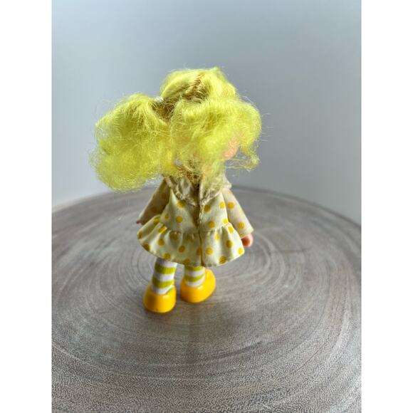Vintage Strawberry Shortcake Doll Lemon Meringue with Outfit and Shoes 1980s - Picture 3 of 7